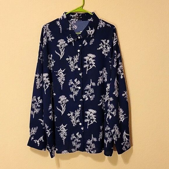 SHEIN Tops - Shein Women's 3X long sleeve blouse floral True to size!